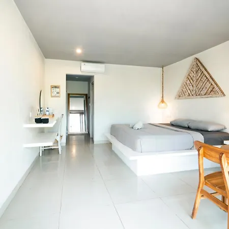 Bagus Ink Surf Camp Hostel Uluwatu  Exterior photo