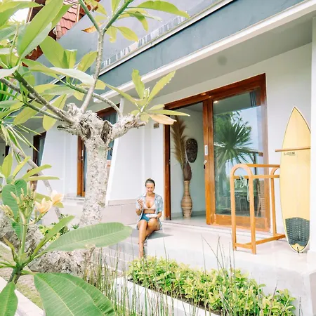 Bagus Ink Surf Camp Hostel Uluwatu  Exterior photo