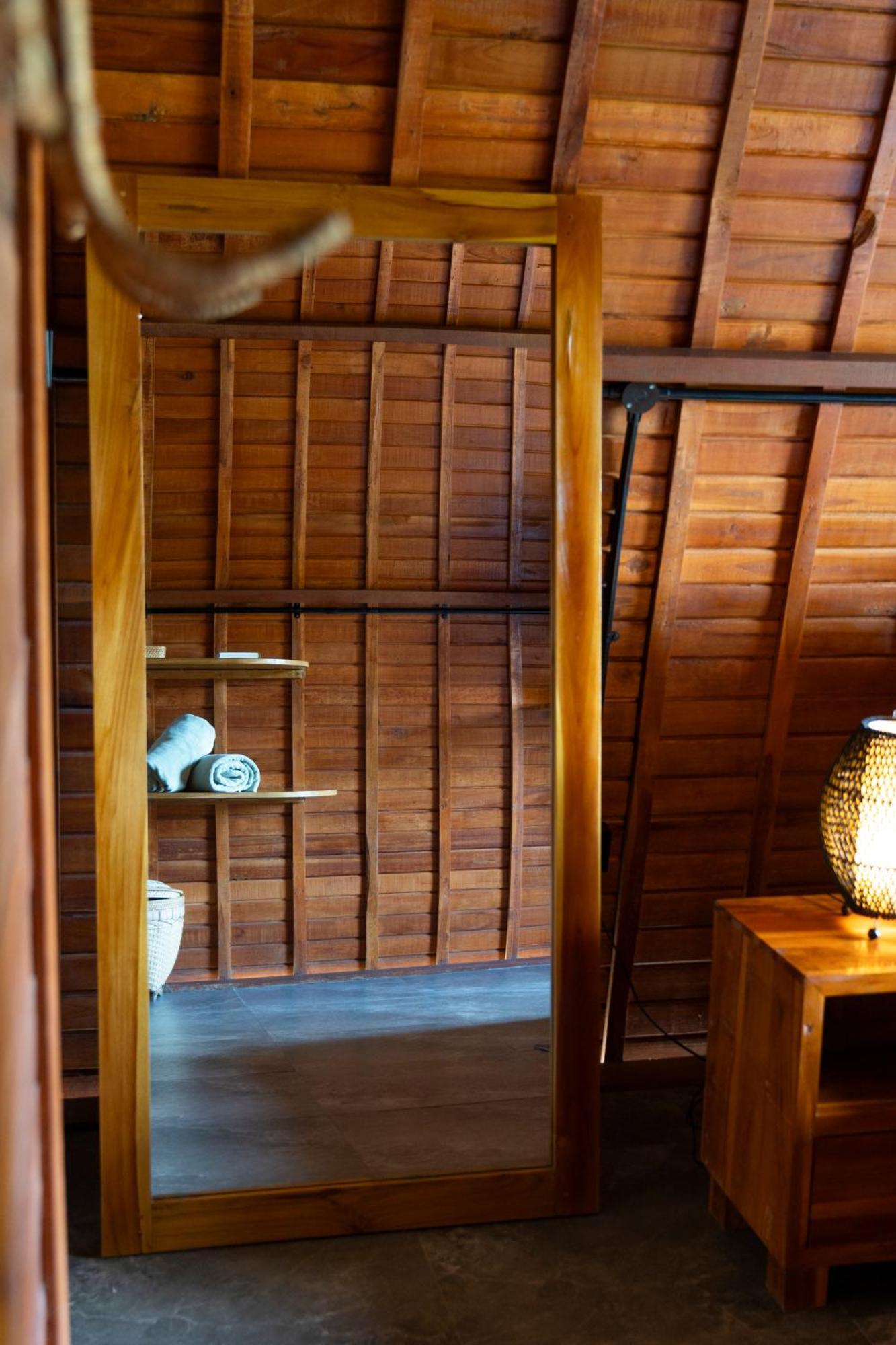 Bagus Ink Surf Camp छात्रावास Uluwatu (Bali)