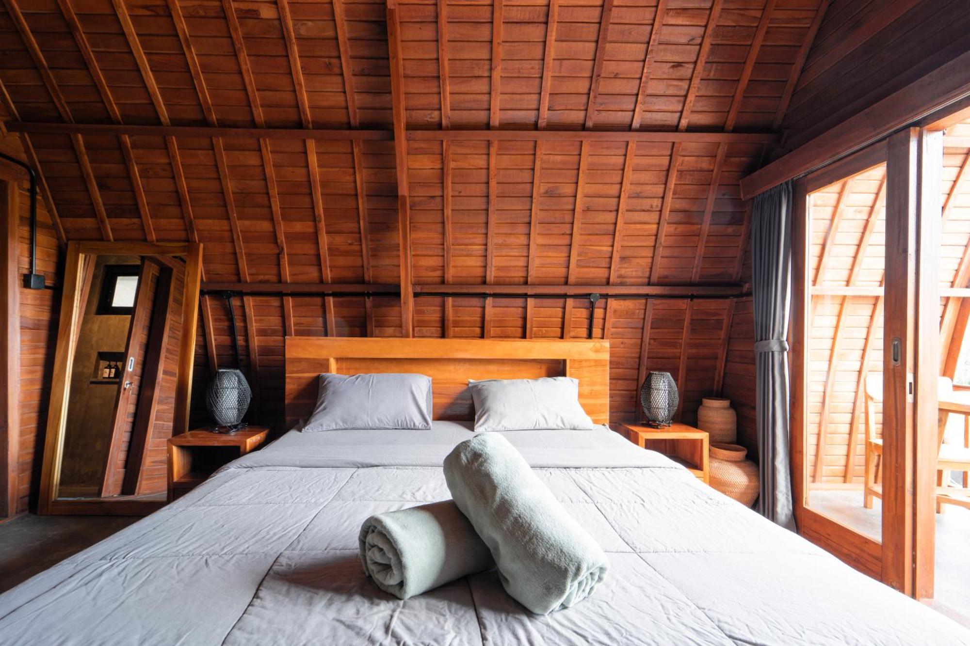 छात्रावास Bagus Ink Surf Camp